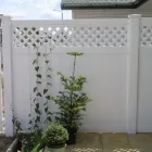 Przedsiębiorstwo 3 wizerunek AKTE OGRODZENIA PLASTIKOWE ORAZ SZTACHETY PCV. OGRODZENIA FARMERSKIE DLA KONI. Schody, Balustrady, Poręcze w Poznań WP