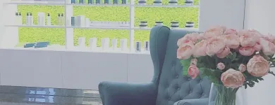 Przedsiębiorstwo 7 wizerunek LA GUEL CLINIC & SPA Kosmetyki - Detal w Warszawa MZ