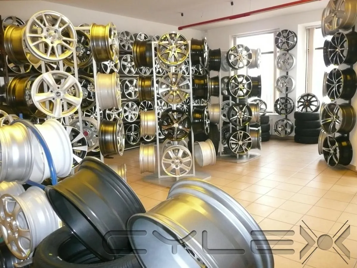Przedsiębiorstwo 6 wizerunek RINO SC. SKLEP MOTORYZACYJNY