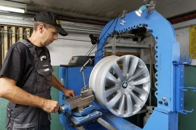 Przedsiębiorstwo 3 wizerunek SERWIS OGUMIENIA, OPONY, FELGI - NOWAK SERWIS